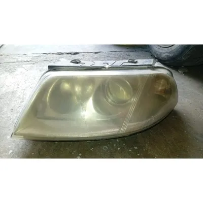 Volkswagen Passat B5. 5 çıkma orijinal sol ön far