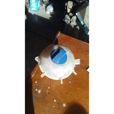 Volkswagen caravelle T5 1.9 tdı motor su bidonu çıkma orjinal