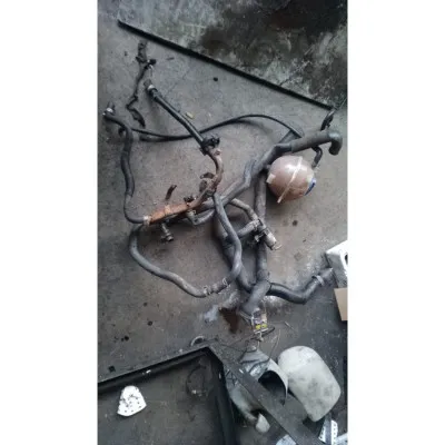 Volkswagen caravelle T4 2.4 tdı çıkma orjinal ön radyatör su hortum takımı çıkma orjinal