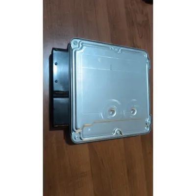 Volkswagen Transporter T5 1.9 TDi motor beyni  03890616a