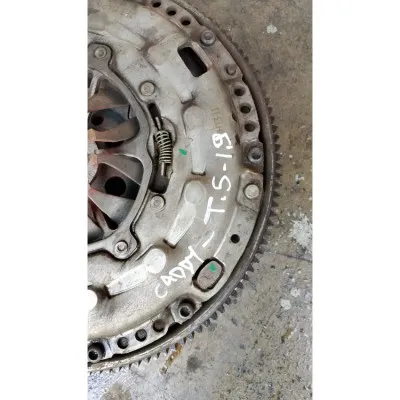 Volkswagen Caddy  1.9 baskı balata  volant seti