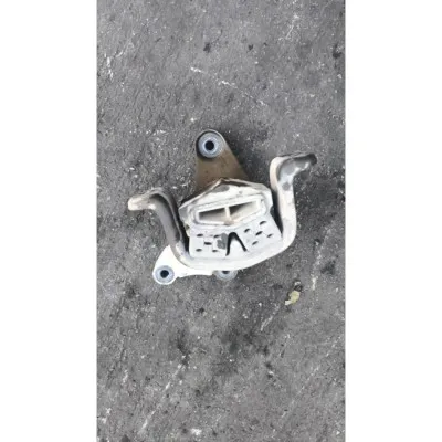 Volkswagen Transporter T5 1.9 sol şanzıman takozu