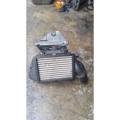 Volkswagen Transporter T4 2.5 çıkma orjinal intercool radyatörü