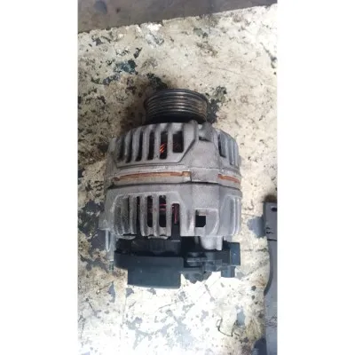 Volkswagen Transporter T4 2.5 tdı çıkma orjinal şarj dinamosu 074903025K