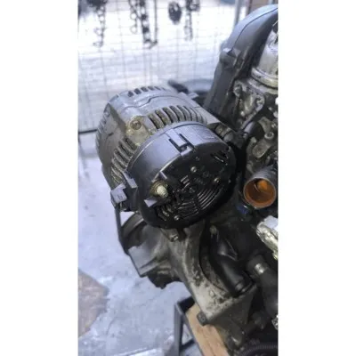 Volkswagen Transporter T4 2 4 şarj dinamosu