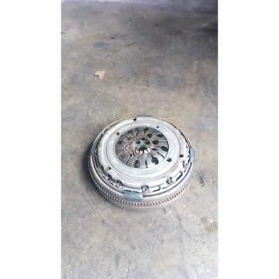 Volkswagen Transporter T4 2.4 çıkma orjinal baskı balata volant seti luk marka