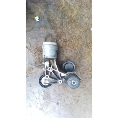 Volkswagen Transporter T4 2.5 tdı çıkma orjinal motor takozu ve motor kayış gergisi