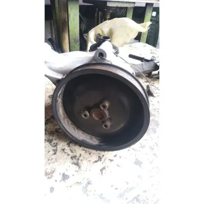 Volkswagen Transporter T4 2.5 tdı power kasnağı çıkma orjinal