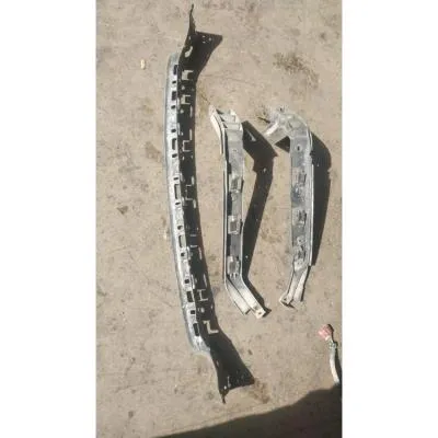 sağ sol orta tampon braket takımı arka tampon braket takımı sağ sol orta tampon braketi orijinal Volkswagen