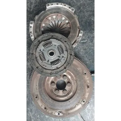 2003 2010 yılları arası Skoda roomster 1.2 12 v cgp baskı balata volant çıkma orijinal luk marka