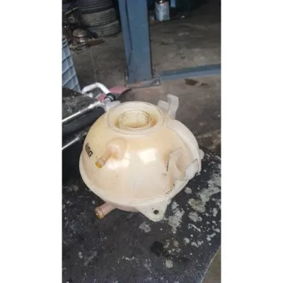 Volkswagen Caddy 1.9 tdı BJB motor çıkma orjinal motor su bidonu