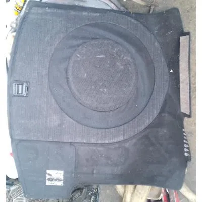 2005 model Volkswagen arka bagaj halısı çıkma orjinal