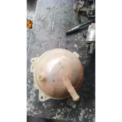 Volkswagen Caddy 1.9 tdı BJB motor çıkma orjinal motor su bidonu