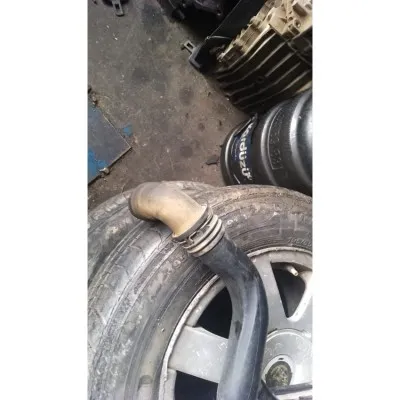 Volkswagen Caddy 1.9 tdı BJB motor çıkma orjinal turbo borusu 1K0145762