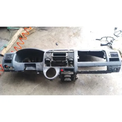 Volkswagen Transporter T5 1.9 tdı çıkma orjinal ön göğüş