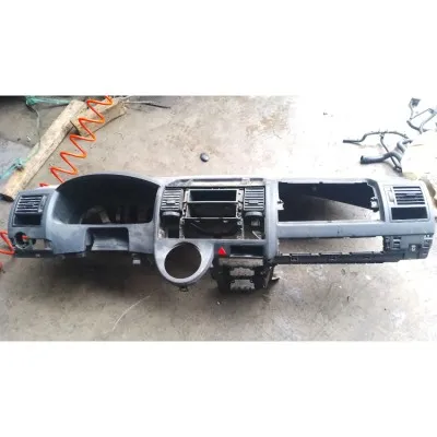 Volkswagen Transporter T5 1.9 tdı çıkma orjinal ön göğüş