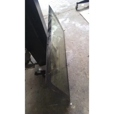 Volkswagen Transporter T8 sağ arka cam çıkma