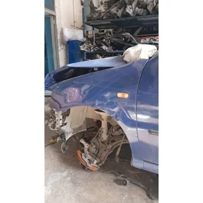 Volkswagen Polo 1998 model hatchback çıkma orijinal sol ön çamurluk