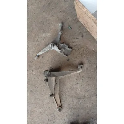 Transporter T5 1.9 tdı çıkma şanzıman üzerine bağlanan vites halatları bağlantı braket ayağı