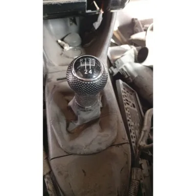 1998 model Polo hatchback çıkma orijinal vites mekanizması ve vites topuzu