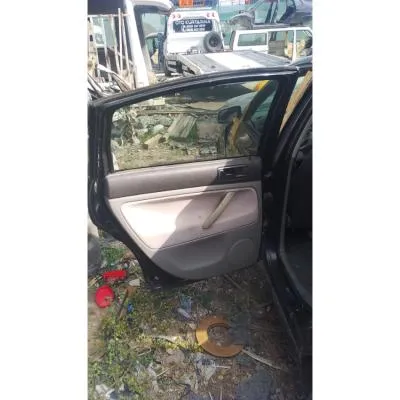 Volkswagen çıkma orjinal sol arka kapı Volkswagen