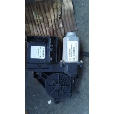 2007 model Volkswagen Caddy sol ön kapı cam motoru çıkma orjinal