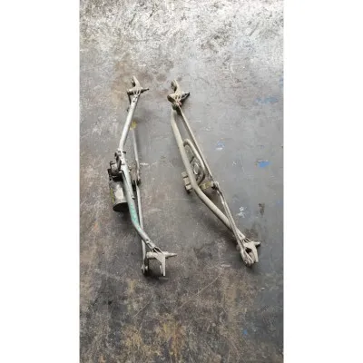 Volkswagen Passat B5 ön cam   ve silecek motoru ve silecek mekanizması