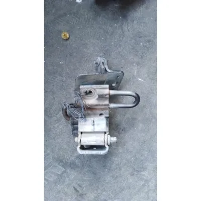 2007 model Volkswagen Caddy sol ön kapı alt üst menteşesi çıkma orjinal