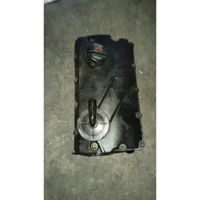 Volkswagen Caddy 1.9 külbülatör kapağı çıkma 