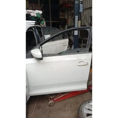 .2014 model seat toledo çıkma orijinal sol ön kapı