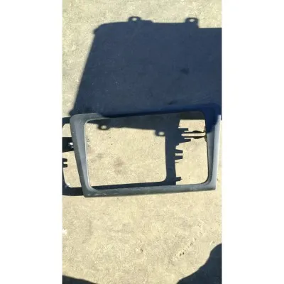 Seat Toledo 2014 model teyp çerçevesi