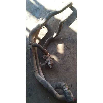 Volkswagen Transporter T4 radyatör su boruları çıkma orjinal