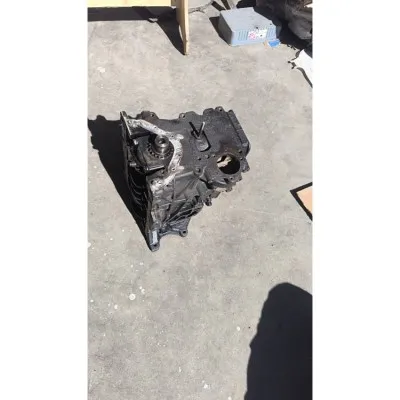 Volkswagen Transporter T5 1.9 TDI 105'lik boş blok axb kodlu