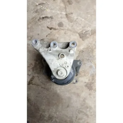 2014 MODEL SKODA RAPİD 1.6 DİZEL ALÜMİNYUM MOTOR KULAĞI ÇIKMA ORJİNAL