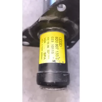 Audi A4 sol ön tampon amortisörü yeni orijinal 8d0 807 133 d
