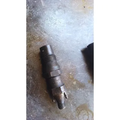 028130201 AUDI 80 ENJEKTÖR