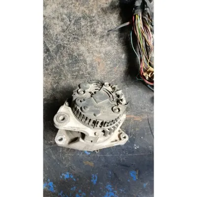 Volkswagen 1.8 Passat şarj dinamosu ADR motor