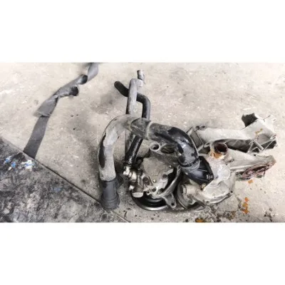 Volkswagen Passat 1.8 ADR motor radyatör alt hortumu  8d0121055h