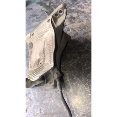 Audi A6 1.8 ADR motor sağ ön motor kulağı 8d0199308l