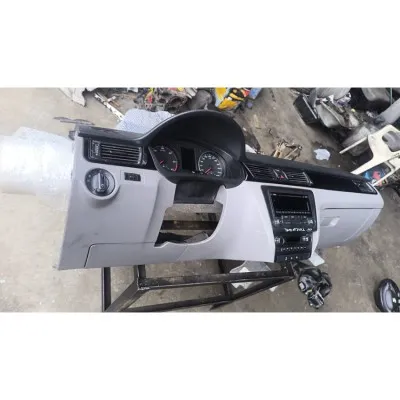 Seat Toledo 2014 komple ön göğüs 