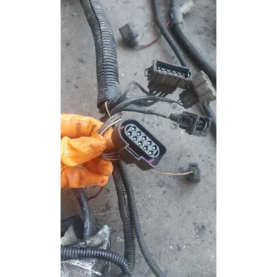 Transporter T4 2.5 TDi 99 - 03 motor elektrik tesisatı pompa 10 fiş hava akış bosch marka motor beyni çift soket