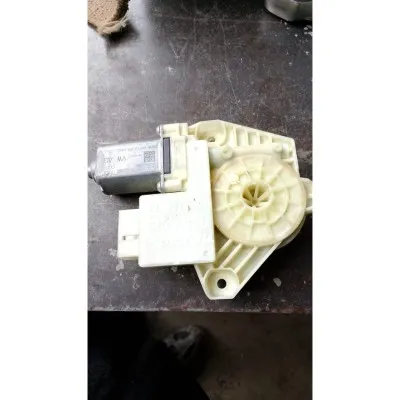 2014 Seat Toledo sağ arka cam motoru