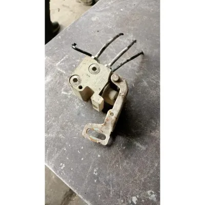 Hala hatchback 98 model arka fren limitörü 