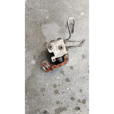 Volkswagen 2001 model Polo classic hatchback fren limitörü   0612151E