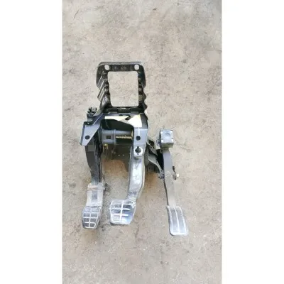 2001 Polo classic debriyaj pedalı   2001 Polo classic fren pedalı  2001 Polo classic gaz pedalı