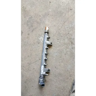 PASSAT AUDİ A4 2.0 TDİ CHF ÇIKMA RAİL borusu