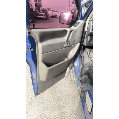 Transporter T4 sol kapı döşemesi