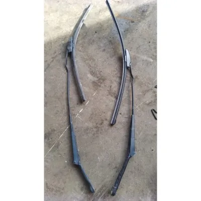 Volkswagen Transporter T4 çıkma orjinal silecek kolları