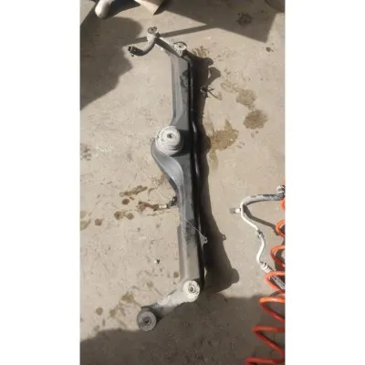 Volkswagen Polo classic 2001 model ön kemik travers