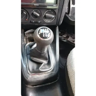1998 2000 model Bora Volkswagen çıkma orijinal vites topuzu ve vites mekanizması